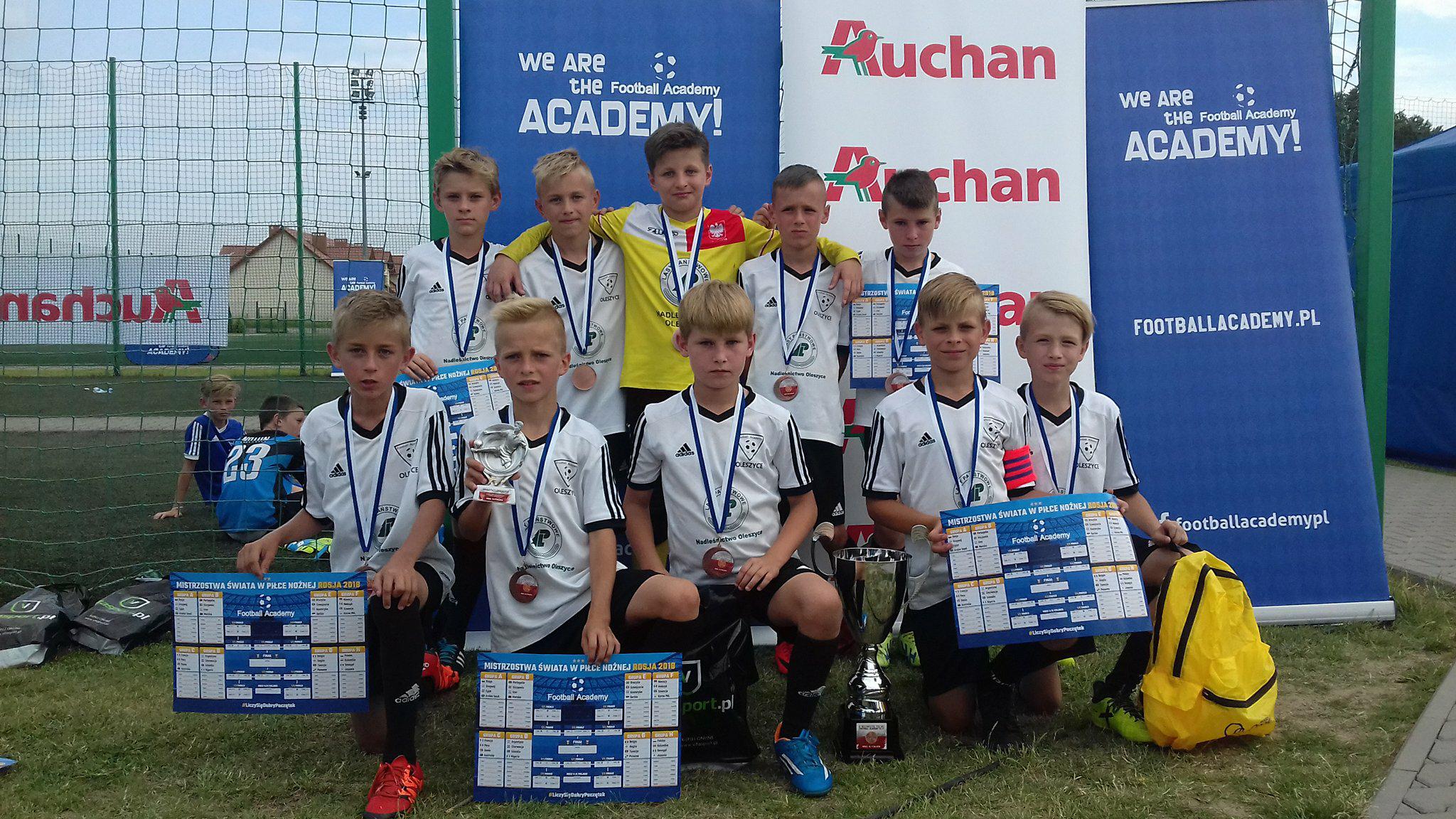 FOOTBALL ACADEMY OLESZYCE BRĄZOWYM MEDALISTĄ MISTRZOSTW ...